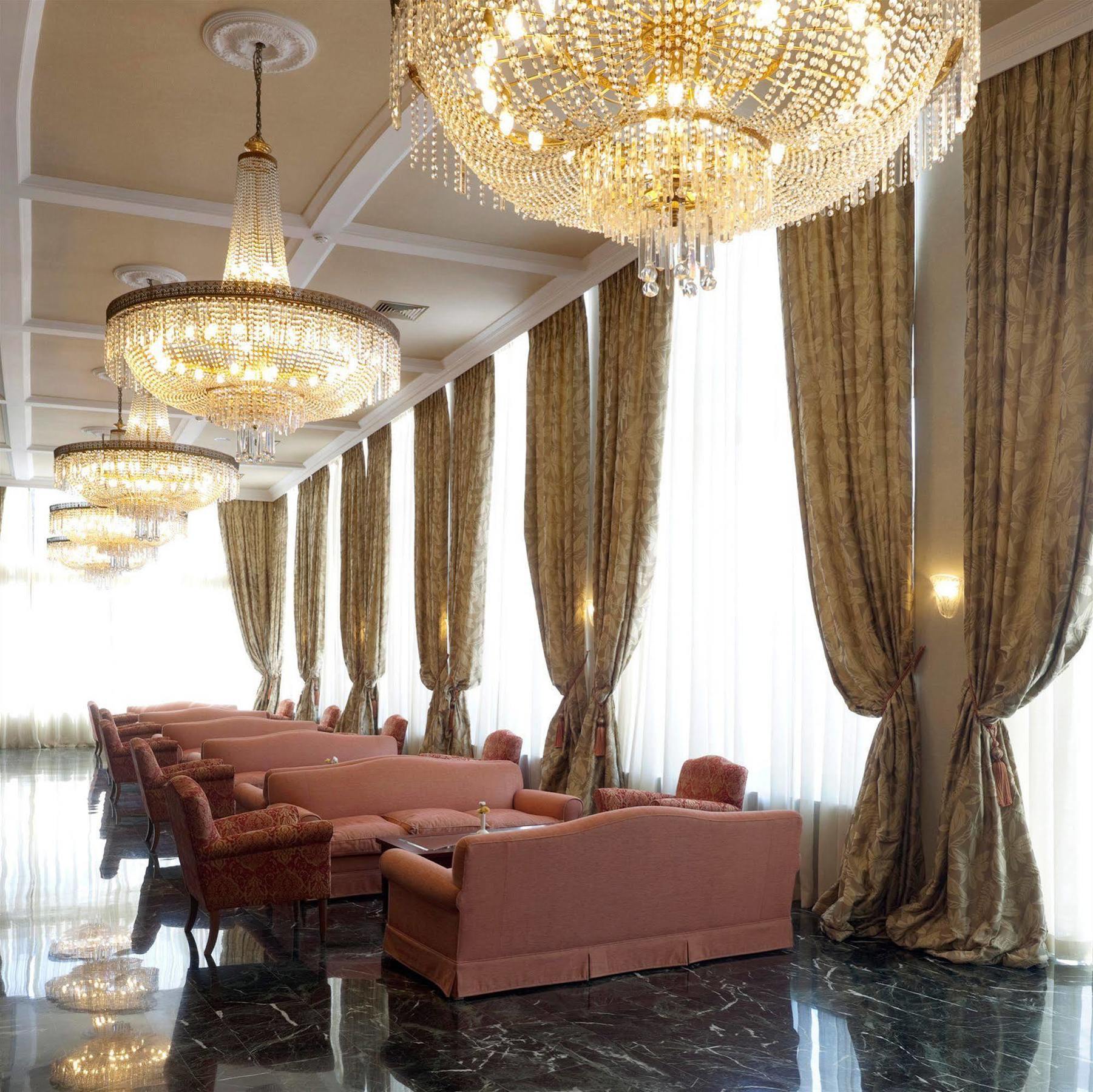 פרבזה Margarona Royal Hotel מראה חיצוני תמונה